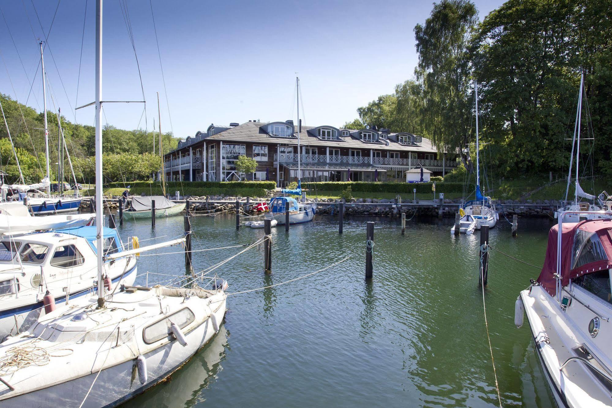 Comwell Kongebrogaarden Middelfart Exterior foto